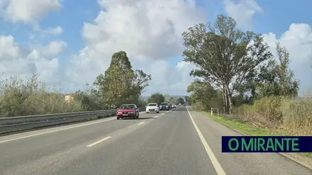 Obras na EN10 obrigam a circulação alternada nocturna na Recta do Cabo