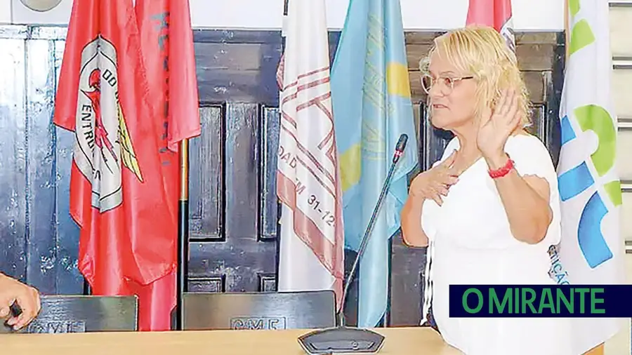 Requalificação de habitação municipal em mau estado no Entroncamento prolongada até Abril