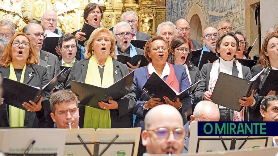 Concerto uniu banda filarmónica e cinco coros em Samora Correia