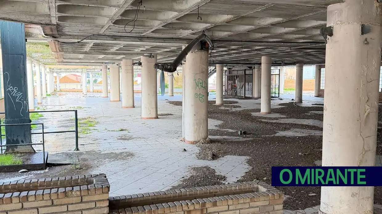 Valor patrimonial e fiscal do Vila Franca Centro está a complicar o seu futuro