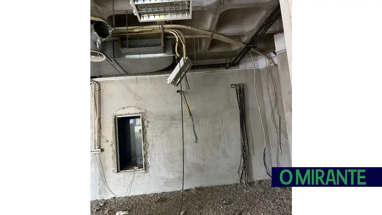 Valor patrimonial e fiscal do Vila Franca Centro está a complicar o seu futuro