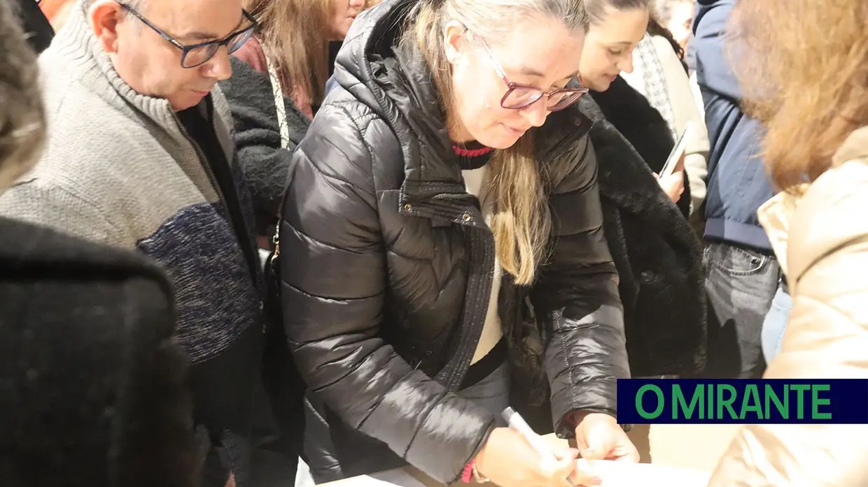 Alunos dos cursos profissionais assinam protocolos de estágio em Almeirim