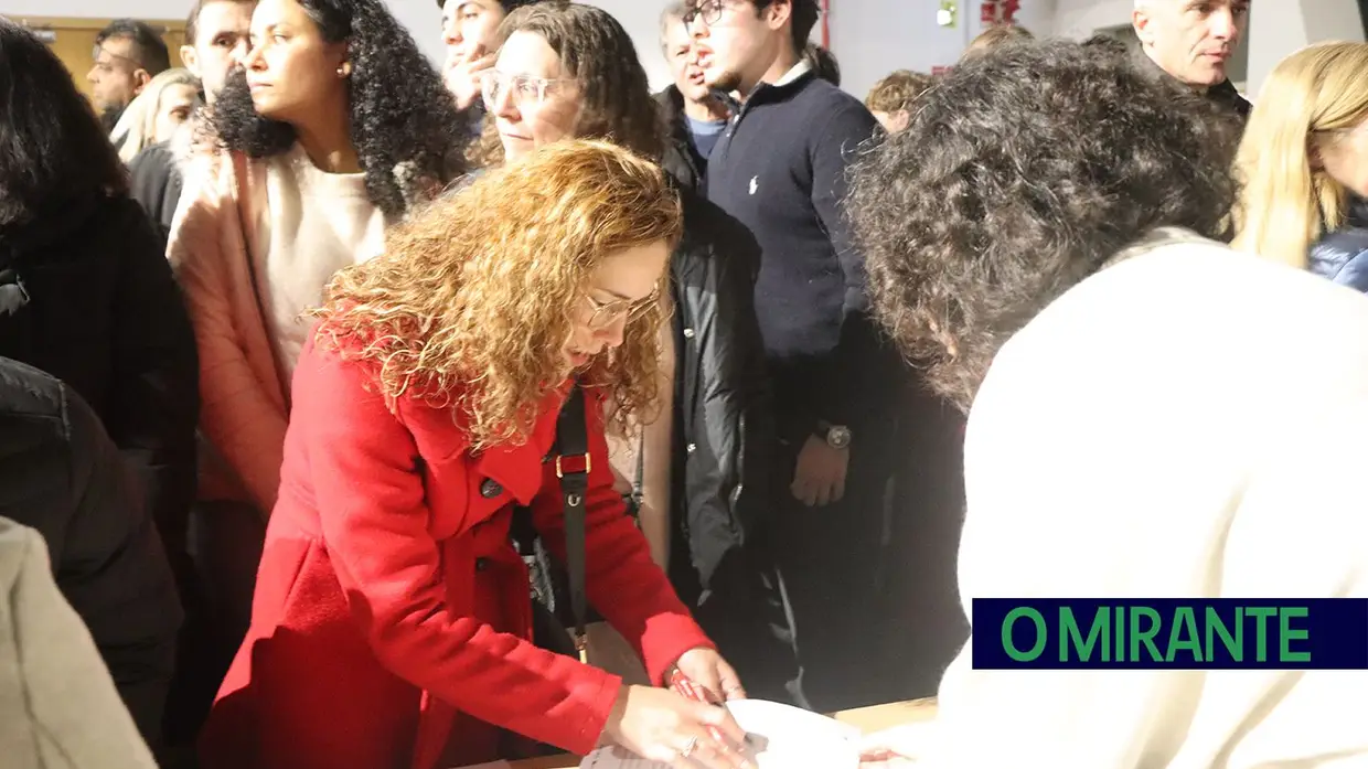 Alunos dos cursos profissionais assinam protocolos de estágio em Almeirim