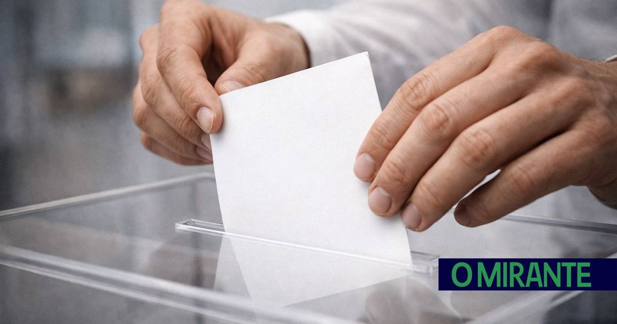 Presidenciais: Afluência em linha com 1.a volta com 45,5% dos eleitores até às 16h00