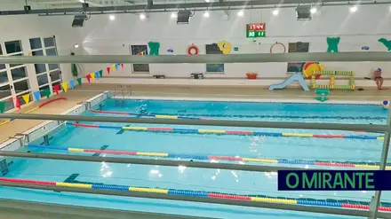 Piscinas públicas afogadas em obras e prazos