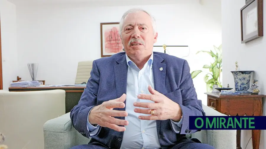 Orçamento de Azambuja para 2026 aprovado com maioria apesar das críticas da oposição