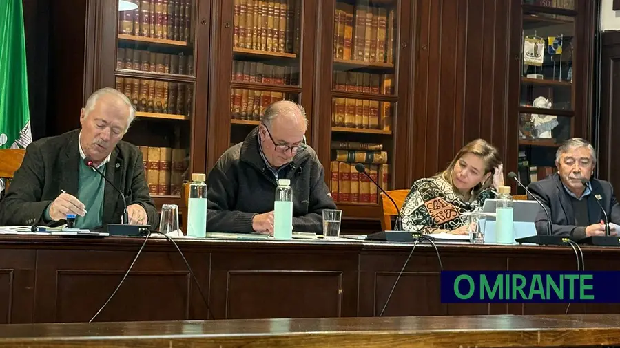 Erros e omissões atrasam e agravam custos da construção de escola em Vale do Paraíso