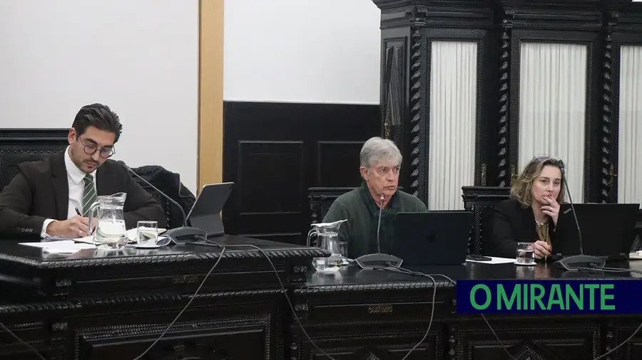 Demora no estudo de tráfego divide executivo do Entroncamento