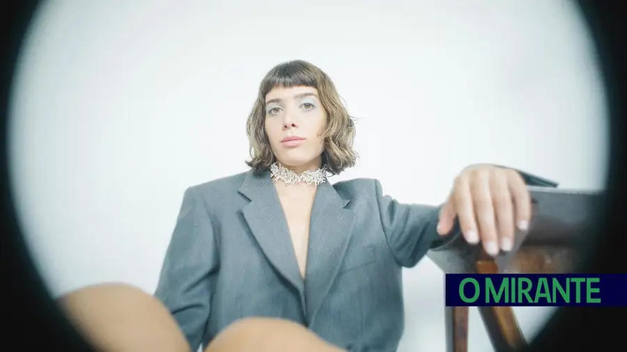 Bia Maria vai inaugurar ciclo de concertos no Cine-Teatro Paraíso. Foto Facebook Bia Maria 