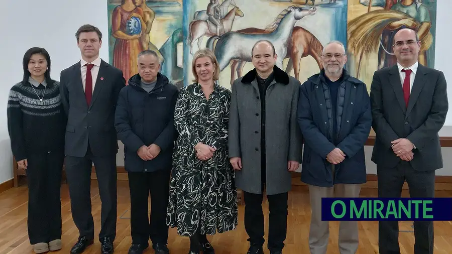 Delegação chinesa visitou Vila Franca de Xira para reforçar cooperação cultural e turística