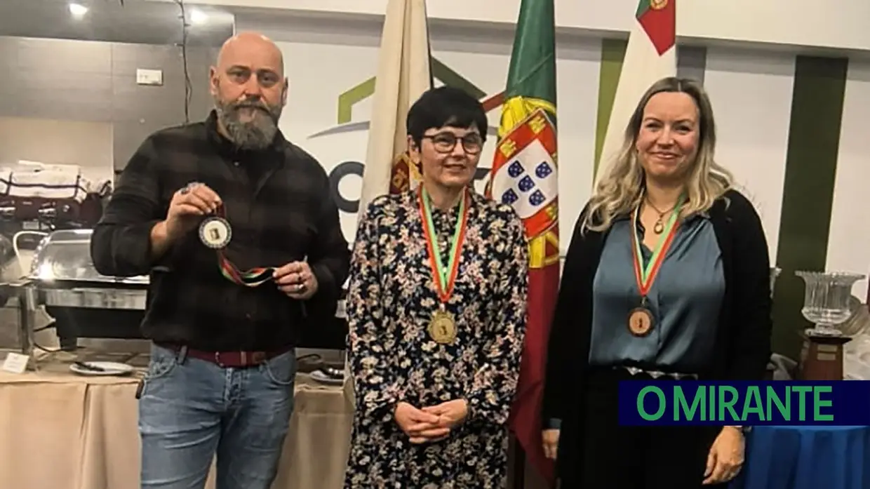 Azinhaga viveu a emoção da liga de futebol feminino A Azinhaga transformou-se no centro da competição e da paixão pelo desporto, acolhendo