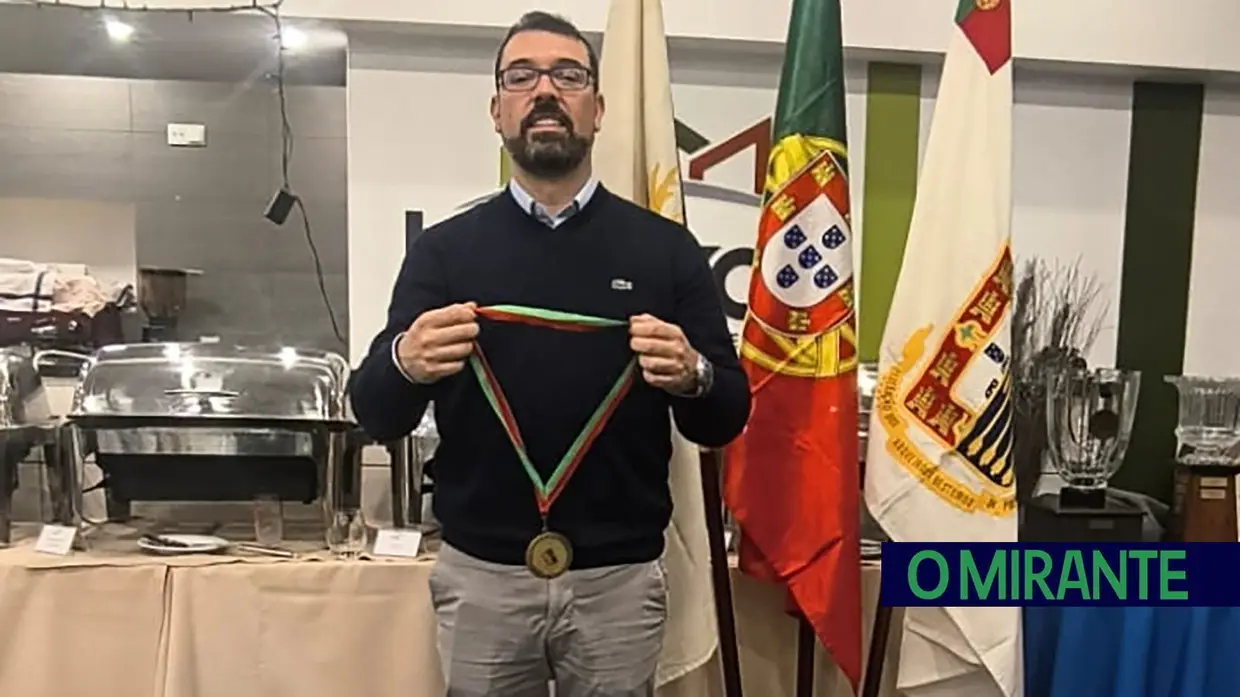 Azinhaga viveu a emoção da liga de futebol feminino A Azinhaga transformou-se no centro da competição e da paixão pelo desporto, acolhendo