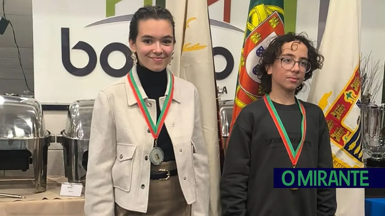 Azinhaga viveu a emoção da liga de futebol feminino A Azinhaga transformou-se no centro da competição e da paixão pelo desporto, acolhendo