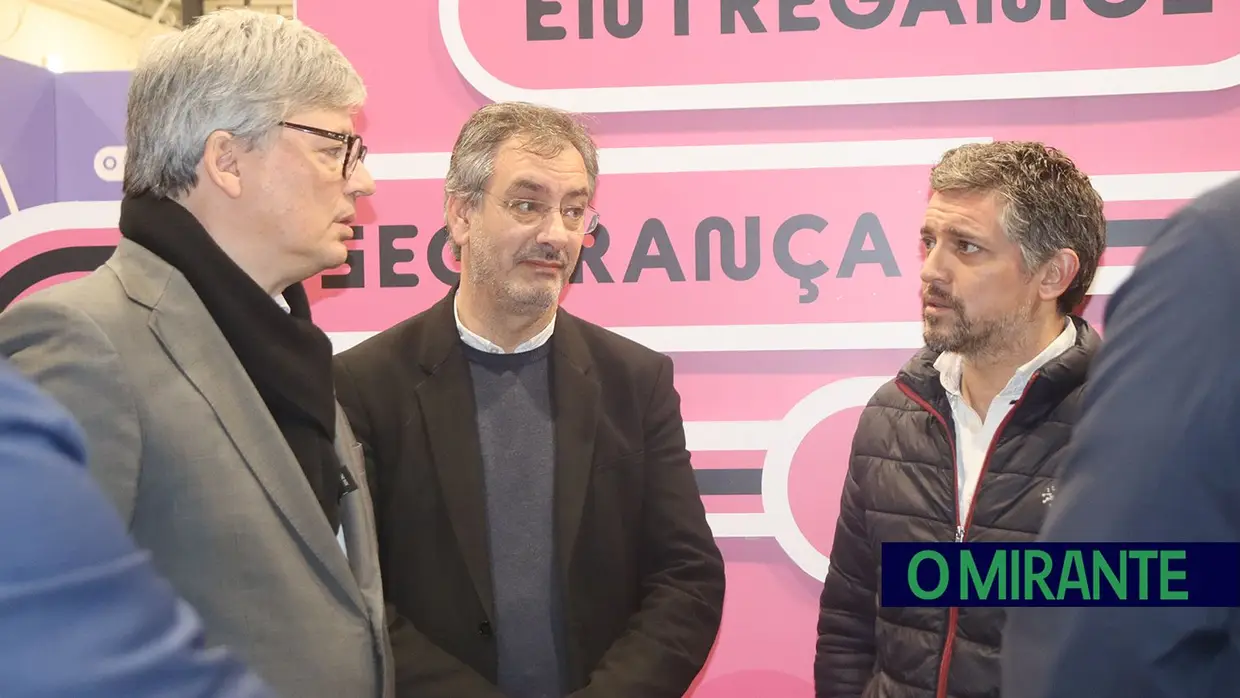 Mercado de Santarém recebe exposição da Infraestruturas de Portugal