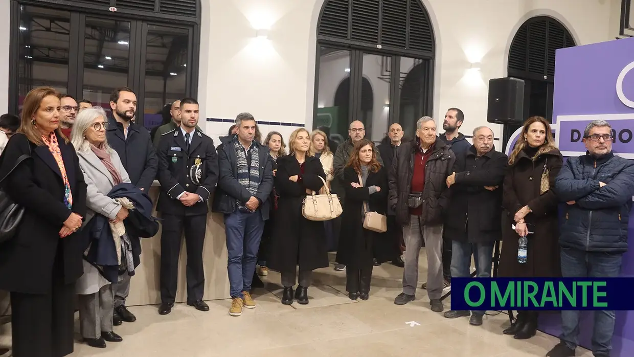 Mercado de Santarém recebe exposição da Infraestruturas de Portugal