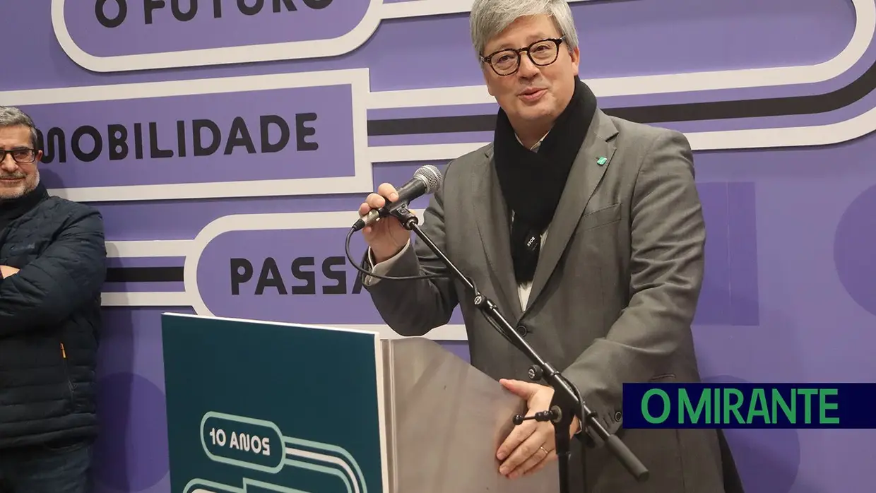 Mercado de Santarém recebe exposição da Infraestruturas de Portugal