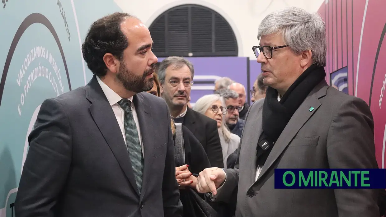 Mercado de Santarém recebe exposição da Infraestruturas de Portugal