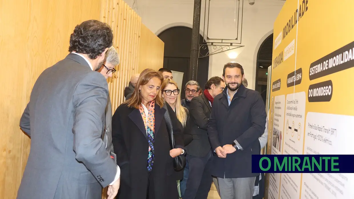 Mercado de Santarém recebe exposição da Infraestruturas de Portugal