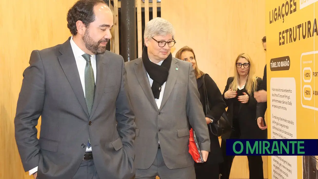 Mercado de Santarém recebe exposição da Infraestruturas de Portugal