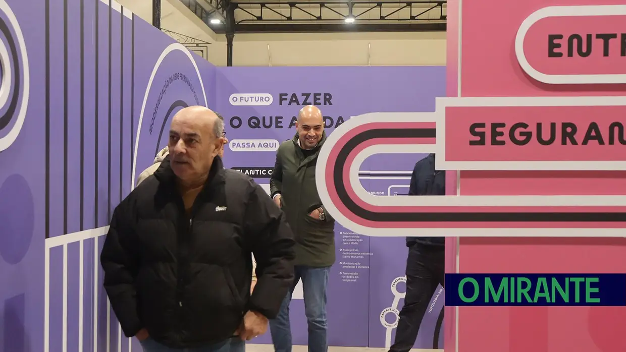 Mercado de Santarém recebe exposição da Infraestruturas de Portugal