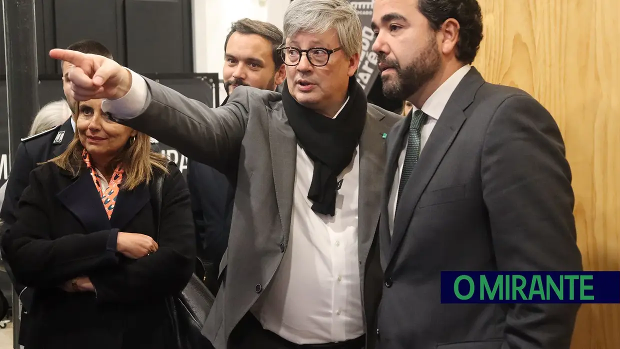 Mercado de Santarém recebe exposição da Infraestruturas de Portugal