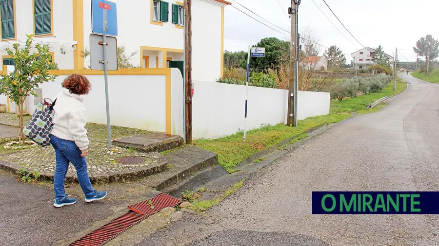 Crianças à chuva e ao frio continuam fora das prioridades em Azambuja