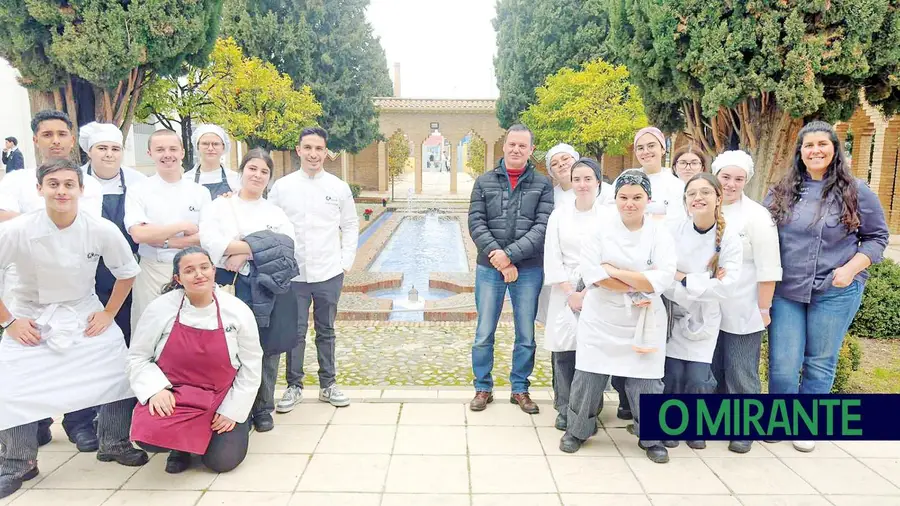 Alunos e formadores de Cozinha/Pastelaria da EPVT em Granada, Espanha