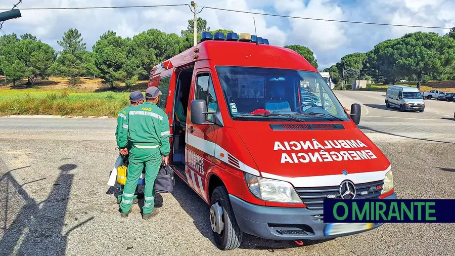 Morreu em Abrantes à espera de ajuda: INEM fala em resposta adequada e bombeiros contestam prazos de socorro