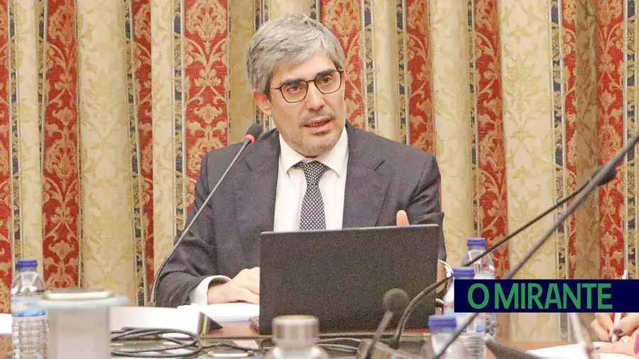 Atrasos em obras de Vila Chã de Ourique levantam críticas na Câmara do Cartaxo