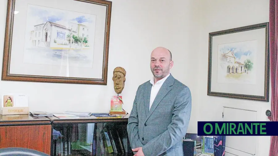 Pedro Rosa: um autarca com veia artística e paixão por motas