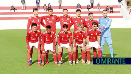 União de Santarém faz história e vai disputar subida à 2ª Liga