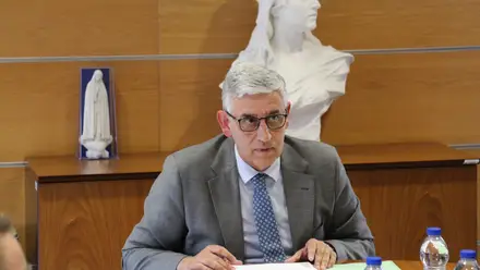 Ourém quase isolado após temporal deixar milhares sem luz e água