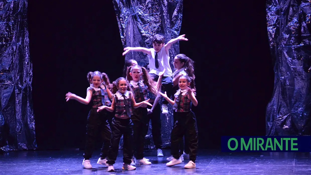 Centro Cultural de Samora Correia recebeu Gala da Associação Follow Dance