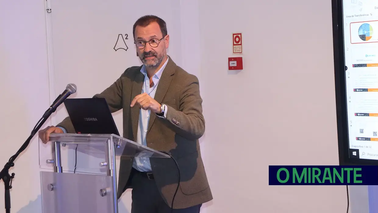 Curtumes em foco em Alcanena com visitas técnicas e debate sobre o futuro do sector