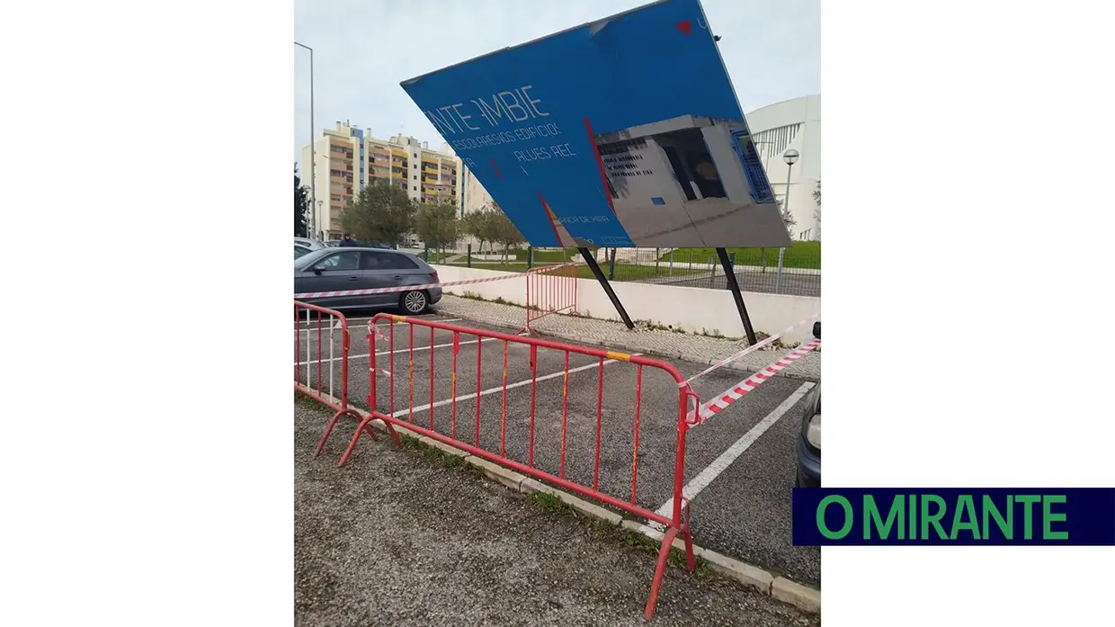 Mau tempo deixa estradas degradadas na Póvoa de Santa Iria