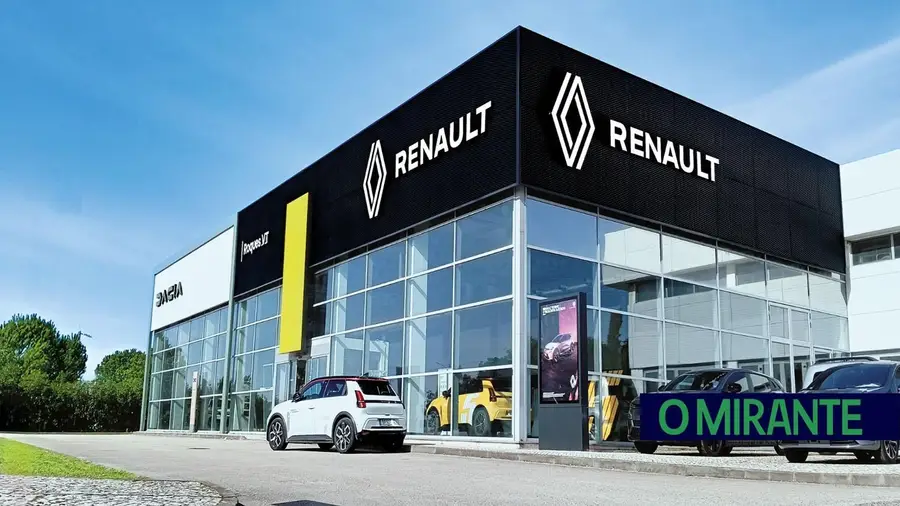 Roques Vale do Tejo com portas abertas para contacto com o novo Renault Clio