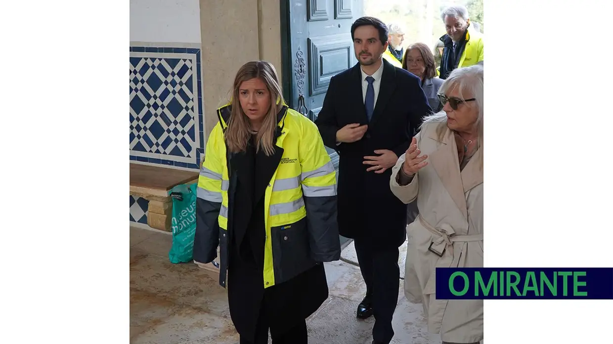Ministra da Cultura visita património de Tomar após estragos da depressão Kristin