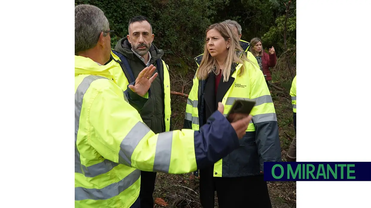 Ministra da Cultura visita património de Tomar após estragos da depressão Kristin