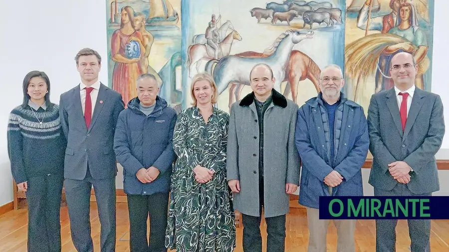 Delegação chinesa visitou Vila Franca de Xira para reforçar cooperação cultural e turística
