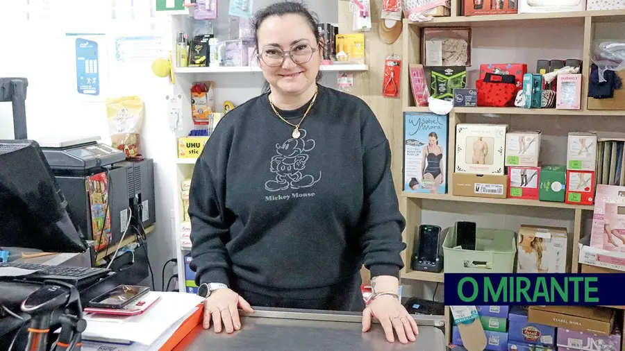 Isaltina Gomes: o rosto por detrás do supermercado-pastelaria que une a vila do Tramagal
