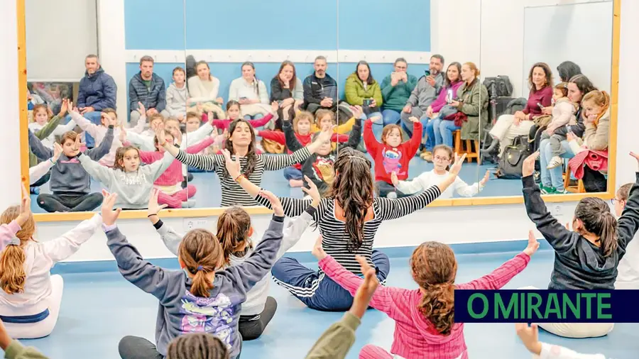 Centro Escolar da Chamusca recebe aula aberta do Clube de Dança