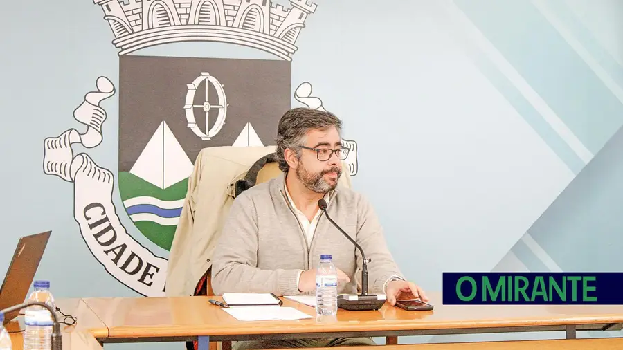 Rio Maior aprova objectivos para futuro com reservas da oposição