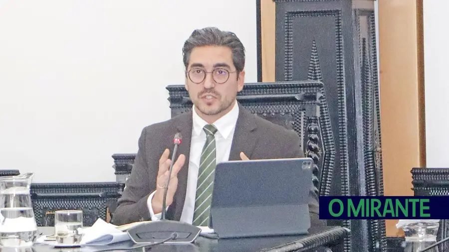 Demora no estudo de tráfego divide executivo do Entroncamento