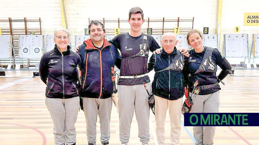 Atletas do Ateneu Cartaxense conquistam cinco medalhas no Nacional de Tiro com Arco