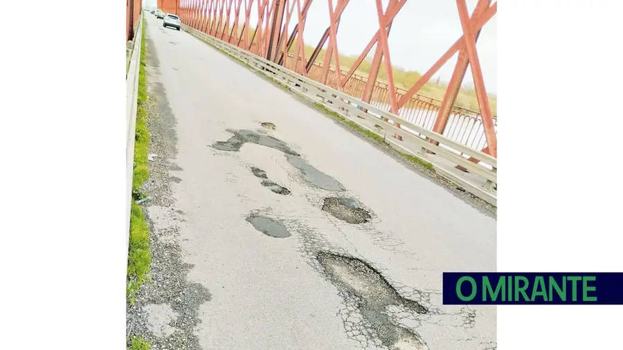 Ponte da Chamusca degrada-se à vista de todos e ameaça segurança rodoviária