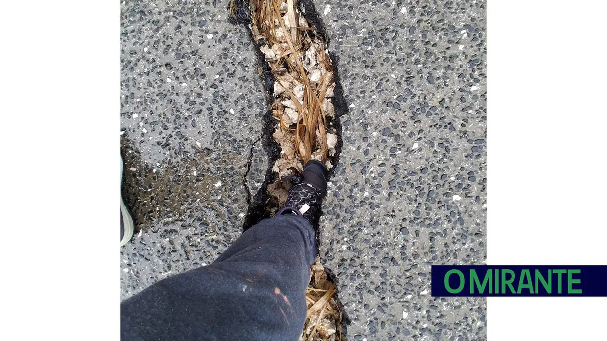 Casa desaba em Alenquer e deixa morador desalojado