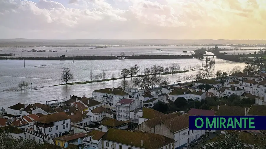 Risco de galgamento do muro ribeirinho põe Coruche em alerta