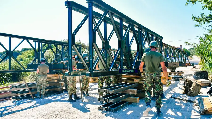 Fim da ponte provisória na Parreira expõe anos de inércia e deixa populações sem alternativa segura