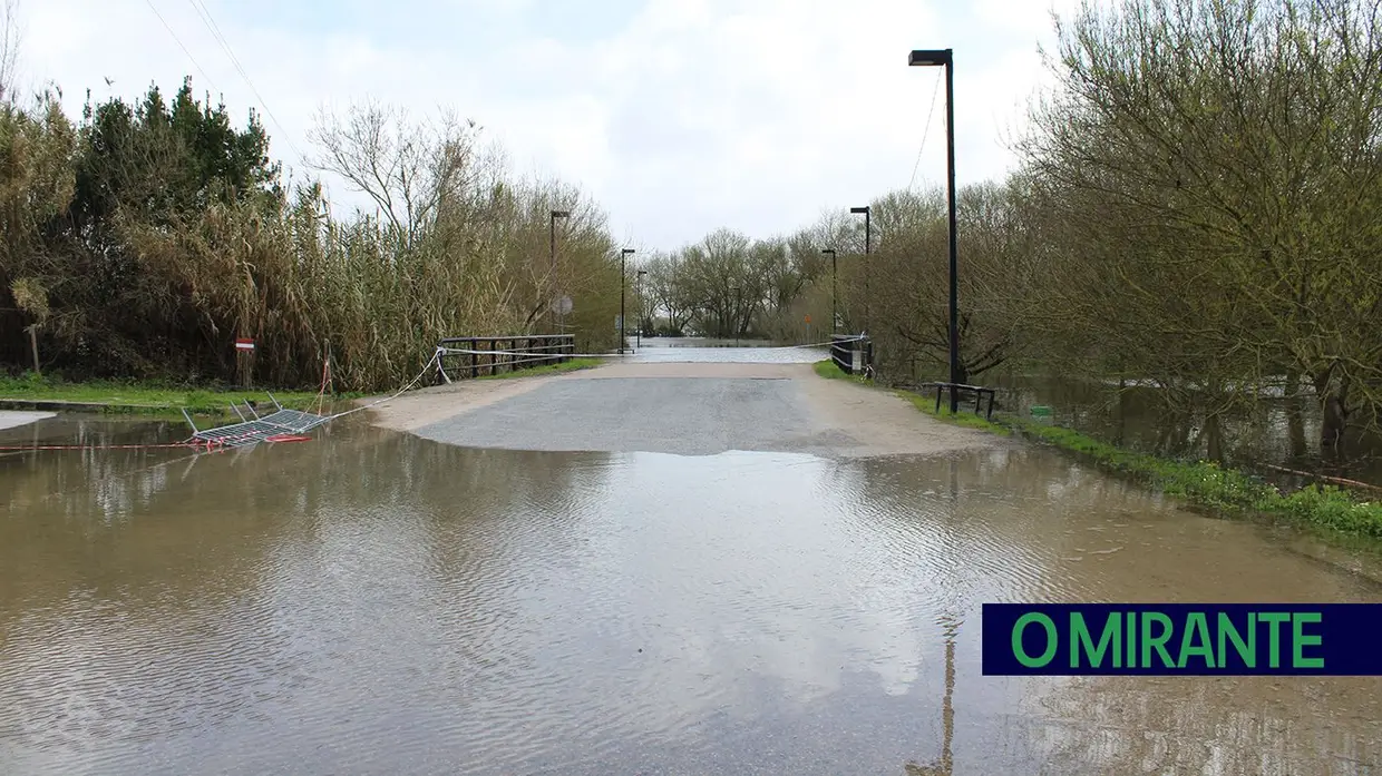 Ribeira de Santarém prepara-se para a subida do Tejo