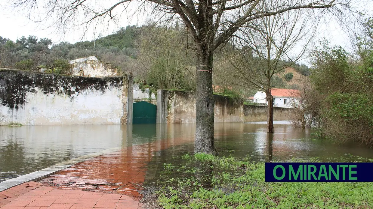 Ribeira de Santarém prepara-se para a subida do Tejo